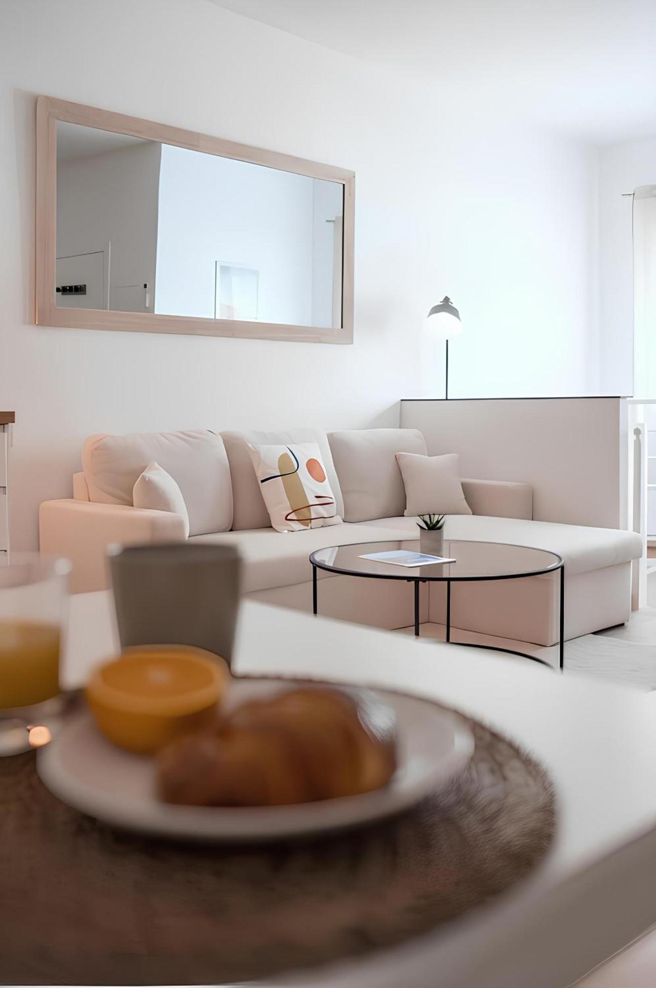 Cozy Appartement Plein Centre, Proche Gare/Plage Menton Exterior photo