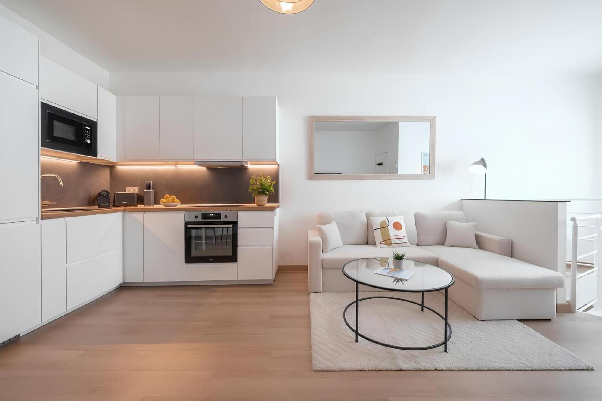Cozy Appartement Plein Centre, Proche Gare/Plage Menton Exterior photo