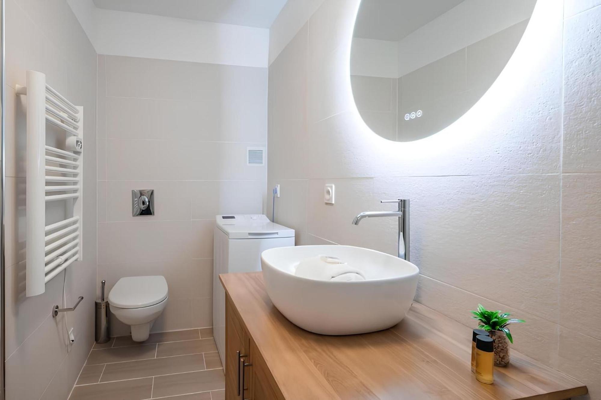 Cozy Appartement Plein Centre, Proche Gare/Plage Menton Exterior photo