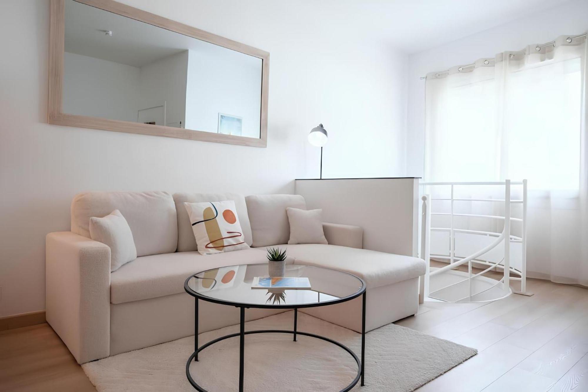 Cozy Appartement Plein Centre, Proche Gare/Plage Menton Exterior photo